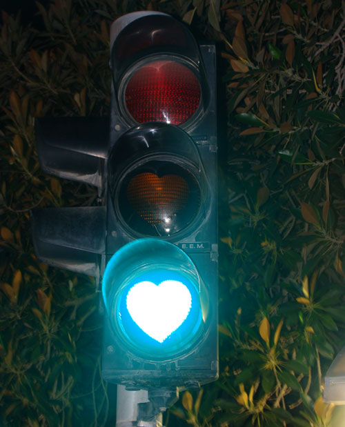 ZOUZ.com et l'agence RamDam font éloge à l'amour à Tunis en ce mois de Décembre.
